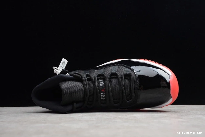 378037-010 (2012) Retro Bred 11 Jordan Air 0604